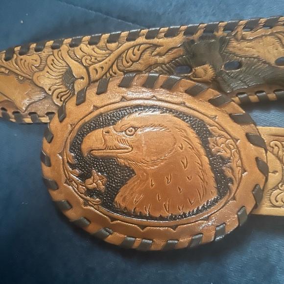 Chambers Phoenix Tooled Genuine Leather Bold Eagle Floral 38 - Picture 4 of 8